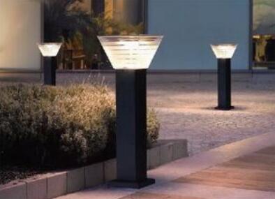 Can solar street lights work properly even on rainy days?