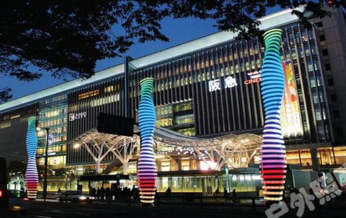 What are the special manufacturing processes for landscape lights?