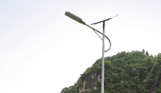 The solar street lamp project in Baizhu Village, Nanyang Town, Xingshan