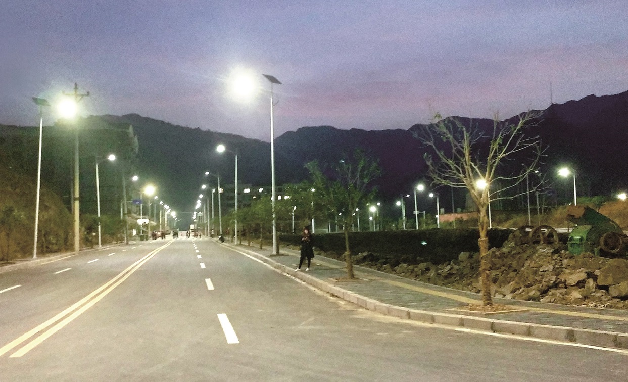 Chongqing Fengjie Jinqianba Solar Street Light Project
