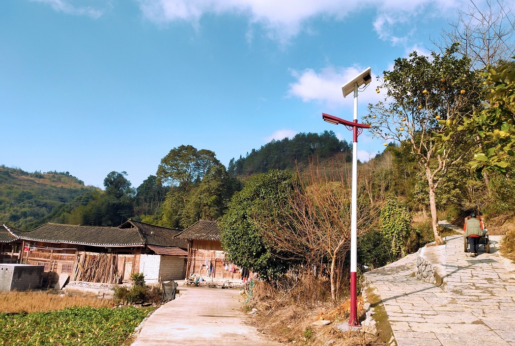 Chongqing Xiushan Tianjiaxi Solar Street Light Project