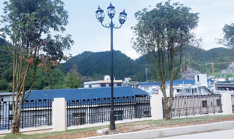 Badong Mingde Foreign Language School European style Courtyard Light Project